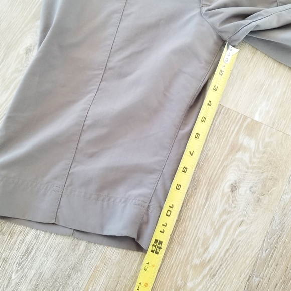 Patagonia Women's Inter Continental Khaki Hiking Shorts Activewear Athleisure - Picture 8 of 10